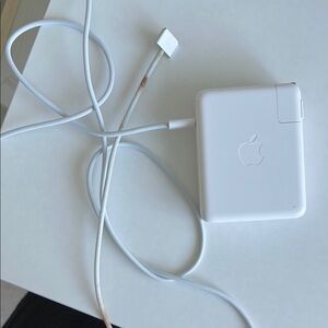 Apple charger